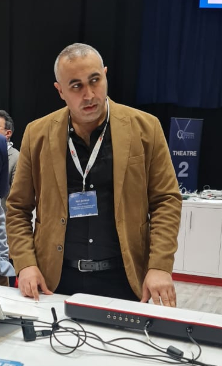 Dr. Abdalla Omira participating in a vascular technology workshop